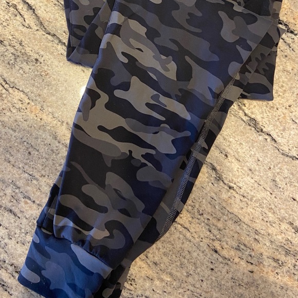 XS Alphathlete grey camo joggers - Picture 3 of 3